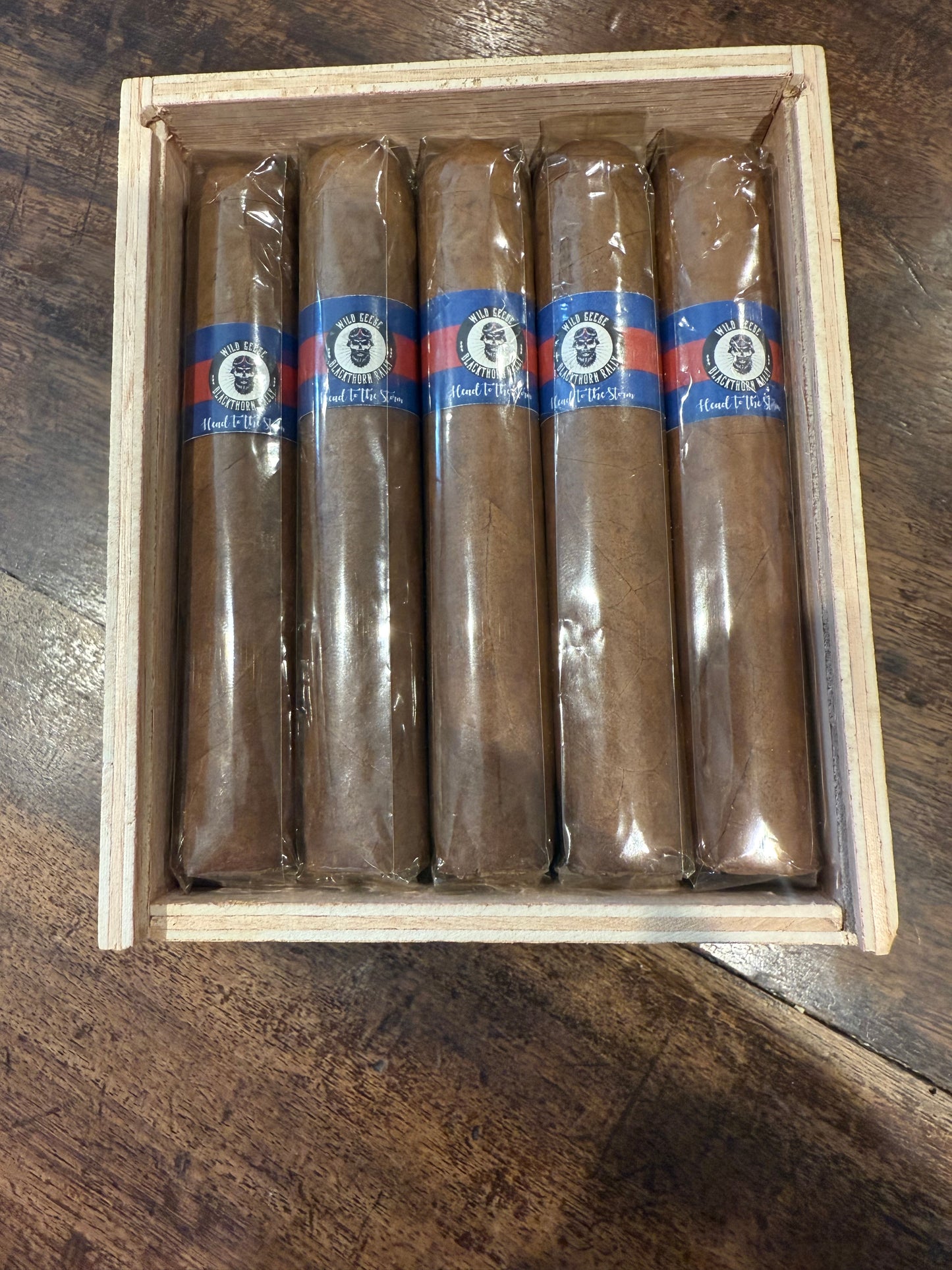 Box of 20 Head to the Storm Anniversary Cigars